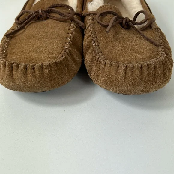 UGG Slippers Suede Leather Dakota Water-Resistant Chestnut Brown Size 6 - Picture 7 of 15